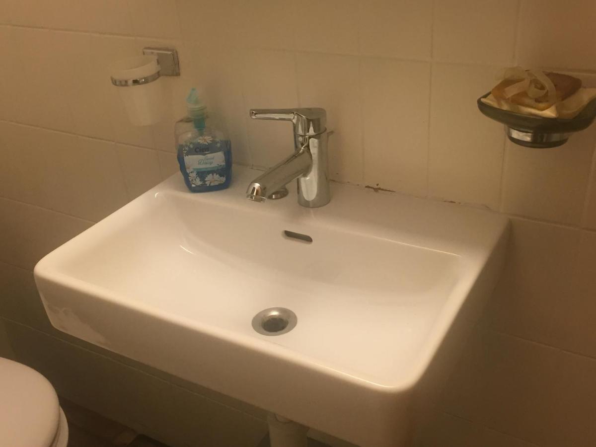 Petit Appart De Charme Eau Chaude Solaire Renovation 2021 Wifi Disponible Belvedere 5 Saint-Luc Exterior foto